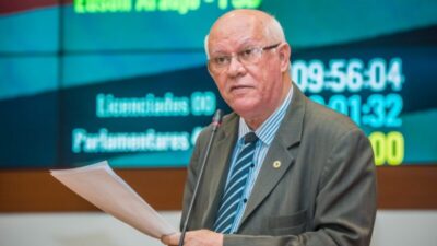 Edson Araújo apresenta atestado médico, adia depoimento e CPMI do INSS cancela sessão