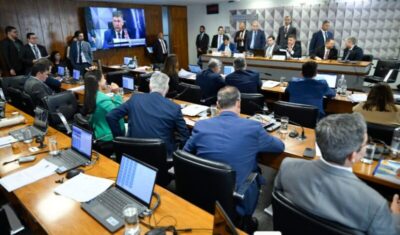 Lula diz que pagará o preço e blinda na CPMI!!! Lulinha é blindado mais uma vez pelos beneficiados pelo Planalto!!!puxa sacos