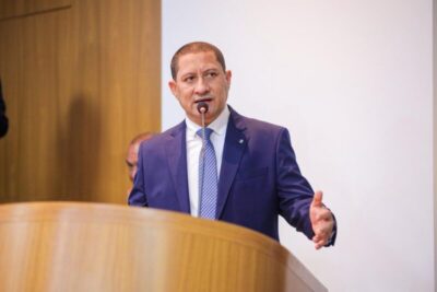 Marquinhos critica Braide e cobra solução para greve de ônibus em São Luís