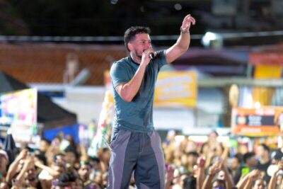 Calcinha Preta, Zé Vaqueiro e Felipe Amorim arrastam 650 mil pessoas na Litorânea no domingo de Carnaval