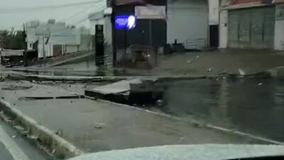 Queda de poste e placa provoca interdição total na Av. Jerônimo de Albuquerque, em São Luís