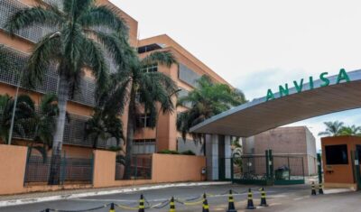 Anvisa proíbe venda de leite condensado e dois suplementos