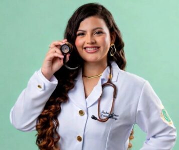 Ex-aluna de Fonoaudiologia do Ceuma conquista 1º lugar em residência no MA pelo Enare