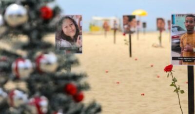 “Carinhoso, sorridente, feliz”, diz mãe sobre filho morto por PMs