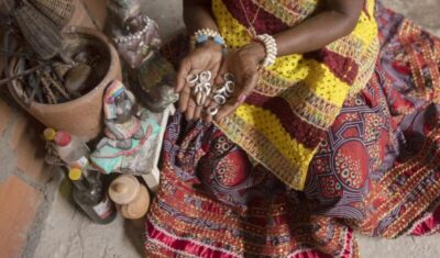 Cartilha une saberes de terreiros e prevenção do câncer em negras