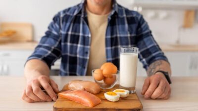 Comer ovo todo dia faz mal? Veja a verdade