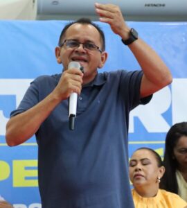 Parnarama: Juvenal anuncia 14º salário antecipado de 2026 para profissionais da educação