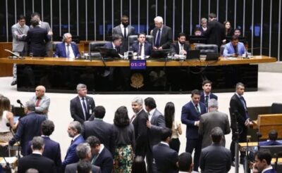 Deputados podem votar proposta que reajusta multa por adulteração de combustíveis