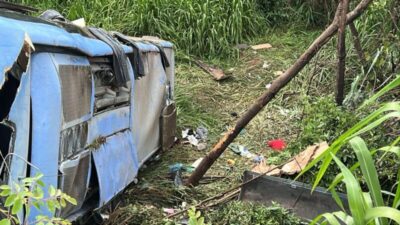 Ônibus que saiu do Maranhão tomba no Tocantins e deixa uma pessoa morta e feridos