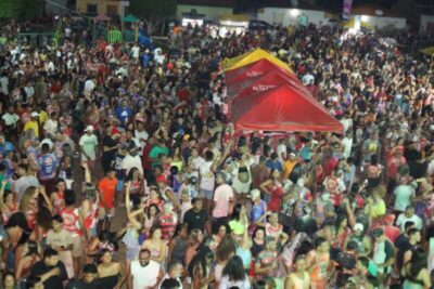 Sucesso de público marca a abertura oficial do pré-carnaval 2026 em Santa Helena