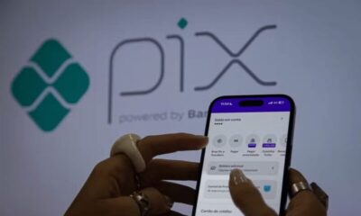 É falso que Pix acima de R$ 5 mil passe a pagar Imposto de Renda