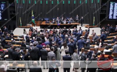 Hugo Motta encaminha PEC da escala 6×1 à Comissão de Constituição e Justiça