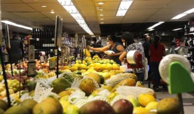 INPC de janeiro sobe 0,39% e acumula alta de 4,3% em 12 meses