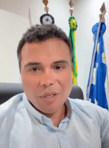 Vídeo do prefeito de Humberto de Campos gera críticas após atribuir denúncias e crise administrativa à população