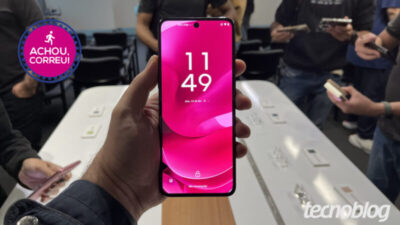 Motorola Razr 60 (256 GB) tem melhor preço desde o Natal com 42% OFF