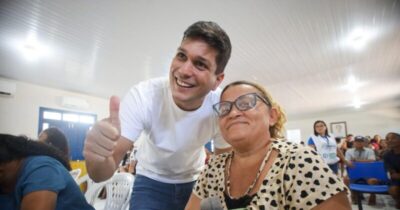 Tiago Fernandes participa da entrega de mais de 298 óculos em Paulino Neves pelo Programa Cuidar dos Olhos