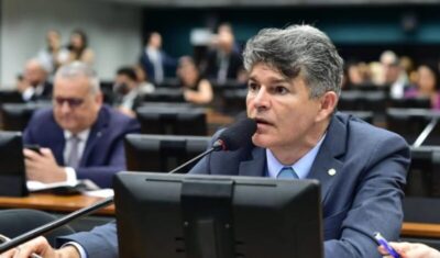 Proposta reduz tributação de barco a vela para público infanto-juvenil