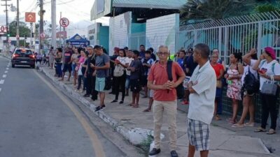Ônibus urbanos permanecem parados mesmo após decisão do TRT