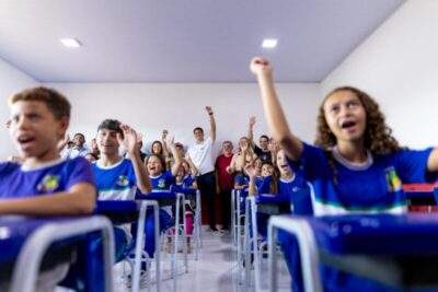 Orleans Brandão participa da entrega de obras e anúncio de novos investimentos para a Região Tocantina