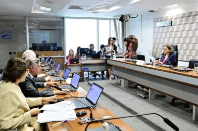 CE aprova consolidação de regras para regime escolar especial