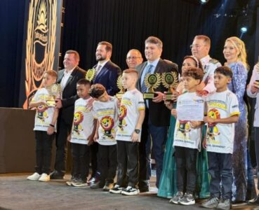 Secretário Celsinho participa da II edição do Baile do Alvorada e destaca importância do esporte na transformação social