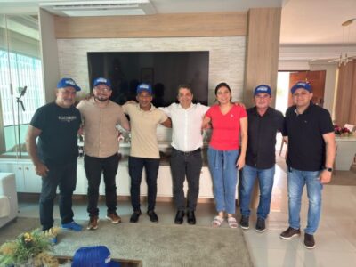 Hilton Gonçalo recebe vereadores de Santa Inês que declaram apoio à sua pré-candidatura ao Senado
