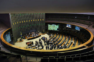 Congresso Aprova LDO 2026 com Previsão de Salário Mínimo em R$ 1.627