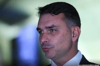 Flávio Bolsonaro Afirma que Candidatura à Presidência em 2026 é “Irreversível”