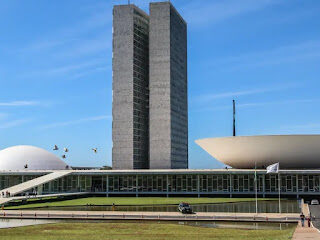 SENADO ACELERA NOVA LEI POLÊMICA DO IMPEACHMENT