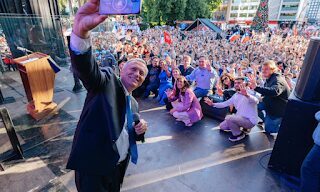 Direita chilena vence eleição: José Antonio Kast é o novo presidente com quase 60% dos votos