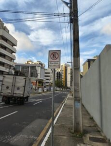 Caos, arbitrariedades e restrição de acesso a moradores com mudanças de trânsito no Renascença II
