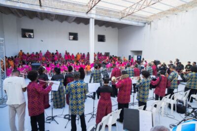 Coral Negro encerrou 2025 com apresentação emocionante na UPFEM