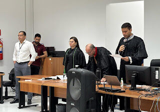 Júri Popular absolve mulher que matou companheiro a facadas