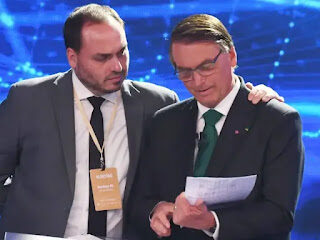 Bolsonaro prepara lista de pré-candidatos do PL ao Senado e governos estaduais, diz Carlos