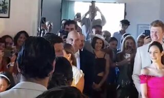 Alexandre de Moraes prestigia casamento do prefeito João Campos e Tabata Amaral em PE