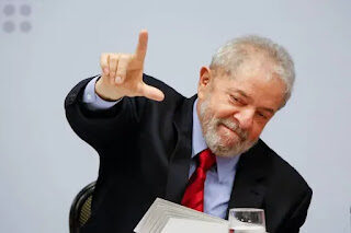 Lula aumenta imposto de importação de mais de 1.200 produtos, celulares, computadores e componentes eletrônicos ficarão mais caros