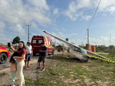 Avião monomotor faz pouso forçado em Barreirinhas