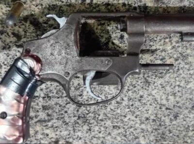 Ação do 2° BPTur resulta na prisão de suspeito e apreensão de arma de fogo em Barreirinhas