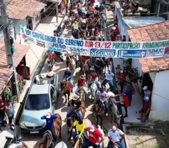15ª CAVALGADA DO SERENO REÚNE CENTENAS DE CAVALEIROS PELAS RUAS DE PINHEIRO-MA