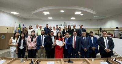 Secretária de Educação Jandira Dias é agraciada com Título de Cidadã Timonense