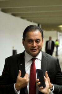 PREVER: Pesquisa aponta Weverton Rocha na frente na  disputa pelo Senado