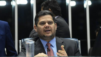 Alcolumbre: É ofensivo insinuar que cargos resolvem aprovação de Messias