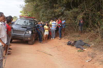 Dois professores são mortos a pauladas quando retornavam da escola