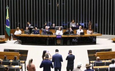 Câmara homenageia mulheres nas Forças Armadas e debate ampliação da participação feminina