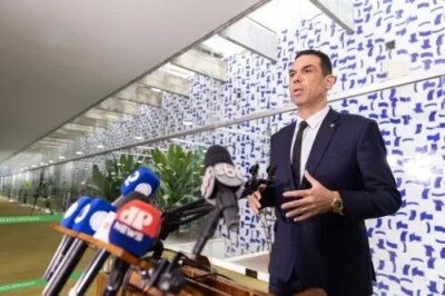 Pontos para recarga de veículos elétricos poderão ser obrigatórios