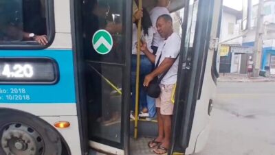 Falta de ônibus urbanos no Cohatrac causa superlotação e transtornos a passageiros