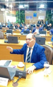 Astro de Ogum cobra do Executivo informações sobre mercadorias apreendidas em operações urbanas