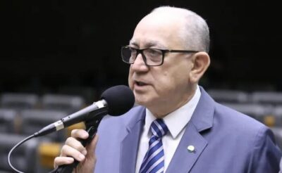 Projeto de lei permite o transporte de crianças em moto a partir dos 5 anos de idade