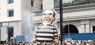 Carlos Bolsonaro volta a dizer que seu pai vai morrer na cadeia