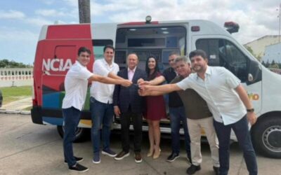 Prefeita Fabiana Mendes e vice Júnior de Zé Augusto garantem ambulância 0 km para Presidente Vargas
